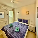 Apartamento White Sea View *