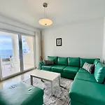 Apartamento White Sea View