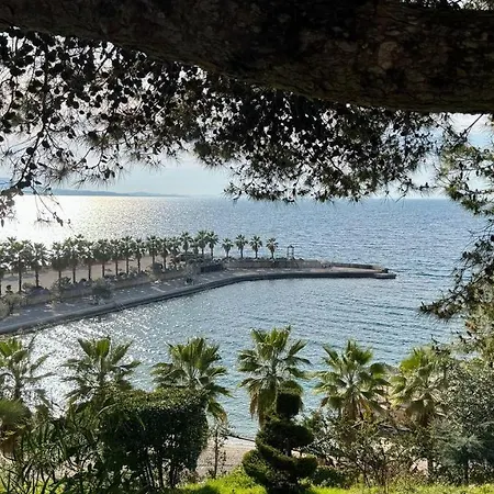 Διαμέρισμα White Sea View Σαράντα