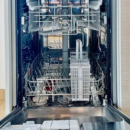 White Sea View Sarandë