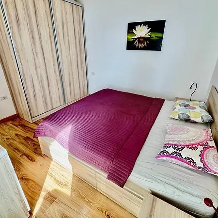 White Sea View Apartment