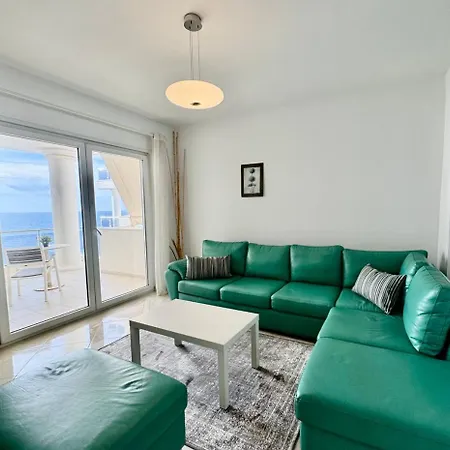 Apartment White Sea View