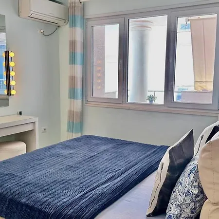 White Sea View Apartment
