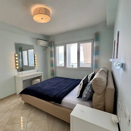 White Sea View Apartment