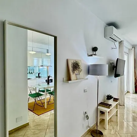 White Sea View Apartament Saranda