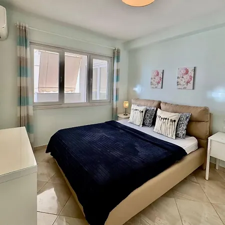 Apartment White Sea View