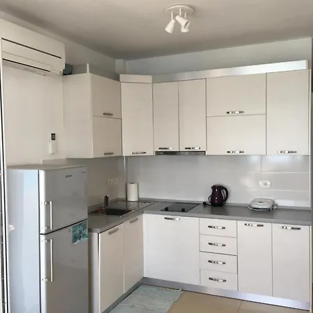 Apartment White Sea View Sarande