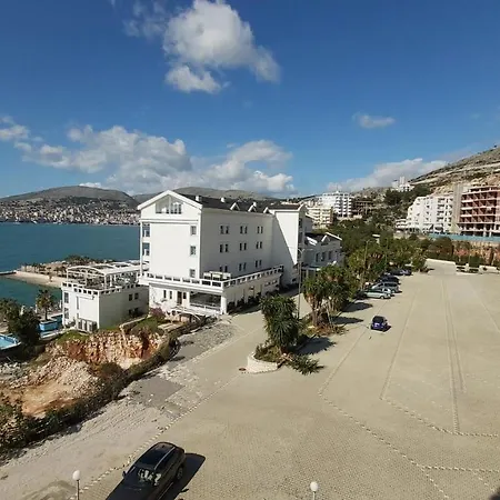Apartament White Sea View *